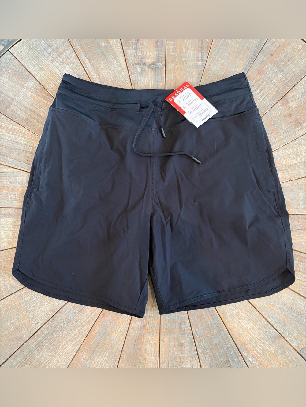 NWT!! Gradual athletic shorts for performance - size Large